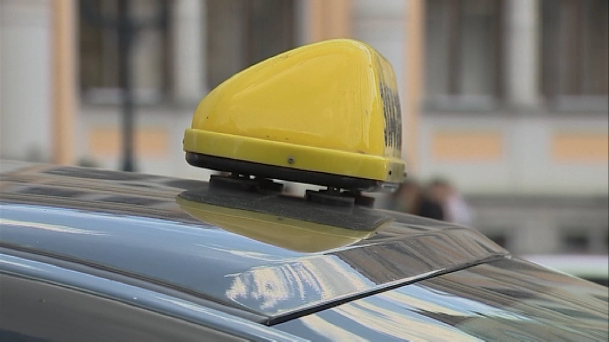 В России на законодательном уровне установят требования к таксистам и их авто - tvspb.ru