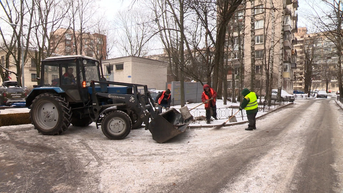 Глава Фрунзенского района: Обращения петербуржцев повышают качество уборки снега - tvspb.ru