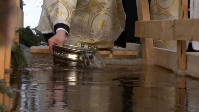 В МЧС напомнили основные правила безопасности при купании детей в Крещение