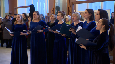 Французский хор Петербурга исполнил рождественский концерт на Витебском вокзале