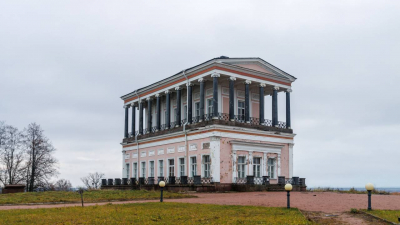 Дворец Бельведер в Петергофе сдадут в аренду на 10 лет