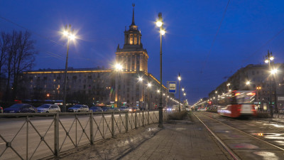 Около 40 улиц Петербургa получaт современную систему освещения в этом году
