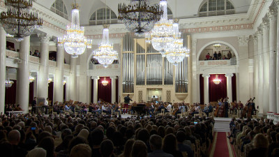 В Петербурге представили симфонии Филипа Гласса, основанные на песнях Дэвида Боуи
