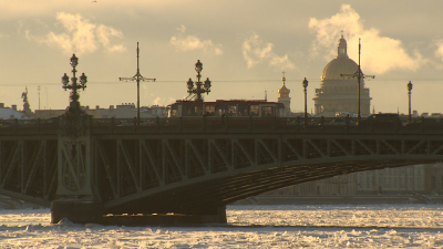 Петербуржцев предупредили о штормовом ветре 9 января