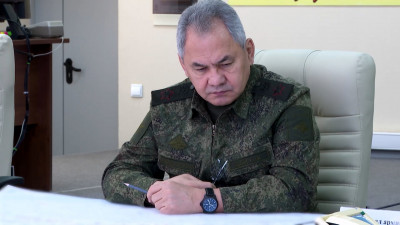 Шойгу проинспектировал штаб российской группировки войск в зоне спецоперации