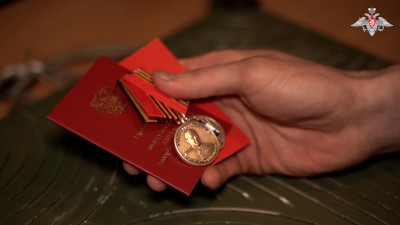 Артиллеристов «Искандеров» представили к государственным и ведомственным наградам