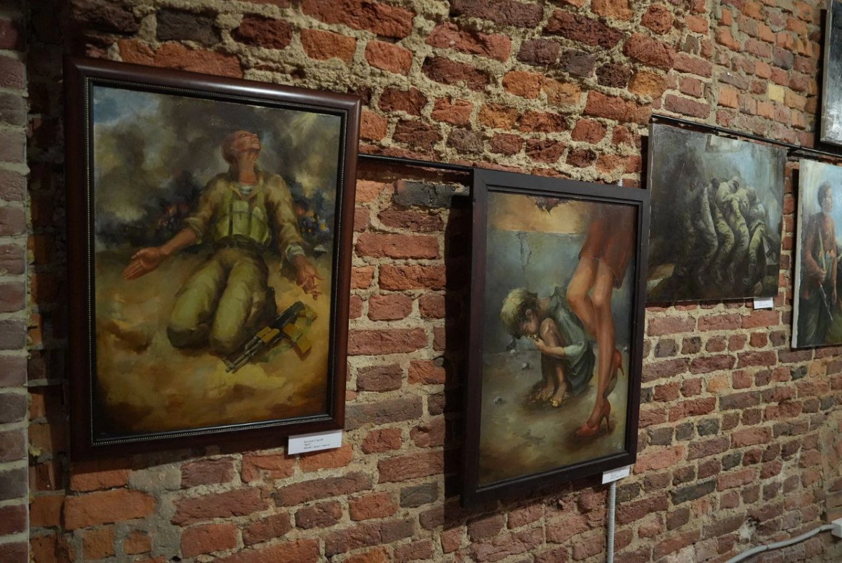 В общественном пространстве «СреДА!» открылась выставка «Эхо Донбасса» - tvspb.ru