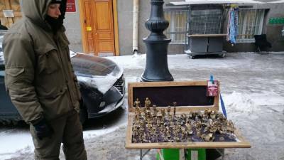 В центре Петербурга закрыли пять незаконных торговых точек с сувенирами