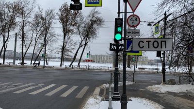 Еще на 72 перекрестках Петербурга появятся «белые человечки», предупреждающие о пешеходах