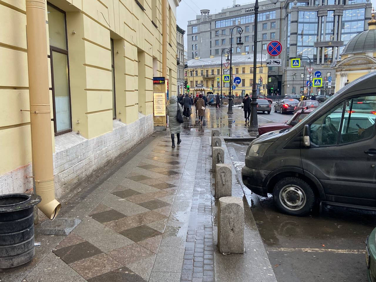 В центре Петербурга закрыли еще 9 незаконных торговых точек