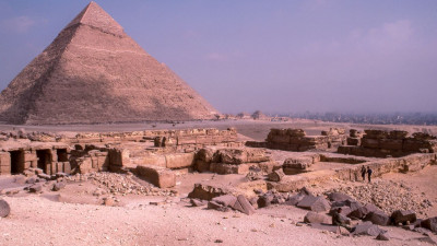 В пирамиде Сахура спустя 200 лет изучения нашли 8 тайных комнат