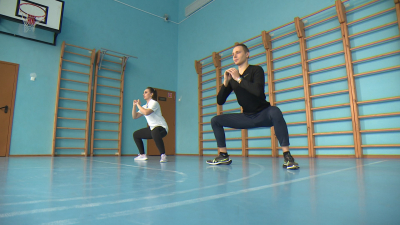 10 минут приседаний – это чашка капучино: Петербуржцам дали советы, как держать себя в форме