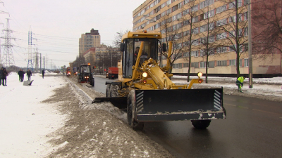 Более 1,5 млн кубометров снега отправили в «снежные» пункты Петербурга