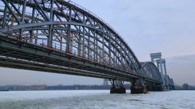 До 25 метров в секунду: Штормовой ветер обрушится на Петербург 10 февраля