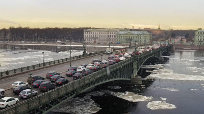 Синоптик Леус предупредил петербуржцев о гололедице на дорогах