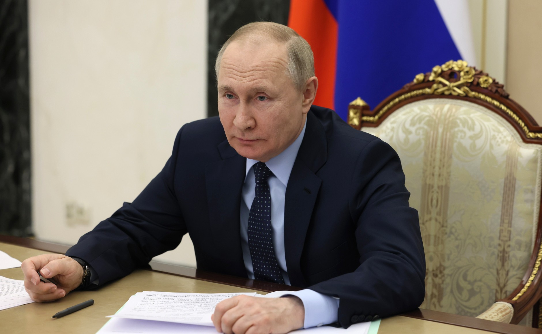 Путин подписал закон о штрафах до 500 тыс. рублей за дискредитацию добровольцев СВО