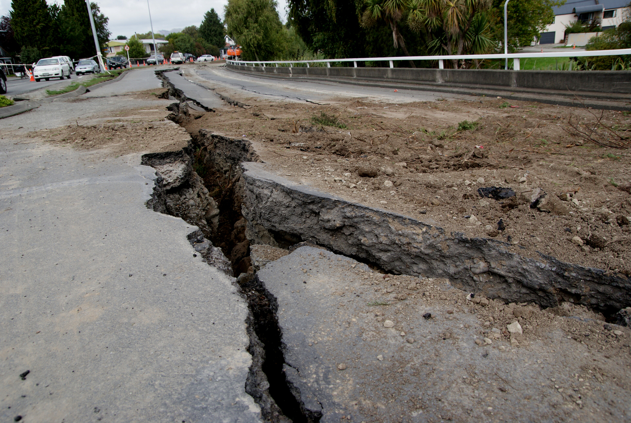 В Эквадоре произошло сильное землетрясение магнитудой 6,9 – более 120 пострадавших