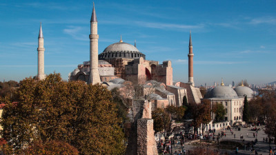 «Тинькофф банк» больше не отправляет переводы в Турцию