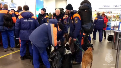 Российские спасатели вылетели в пострадавшие от землетрясения Турцию и Сирию