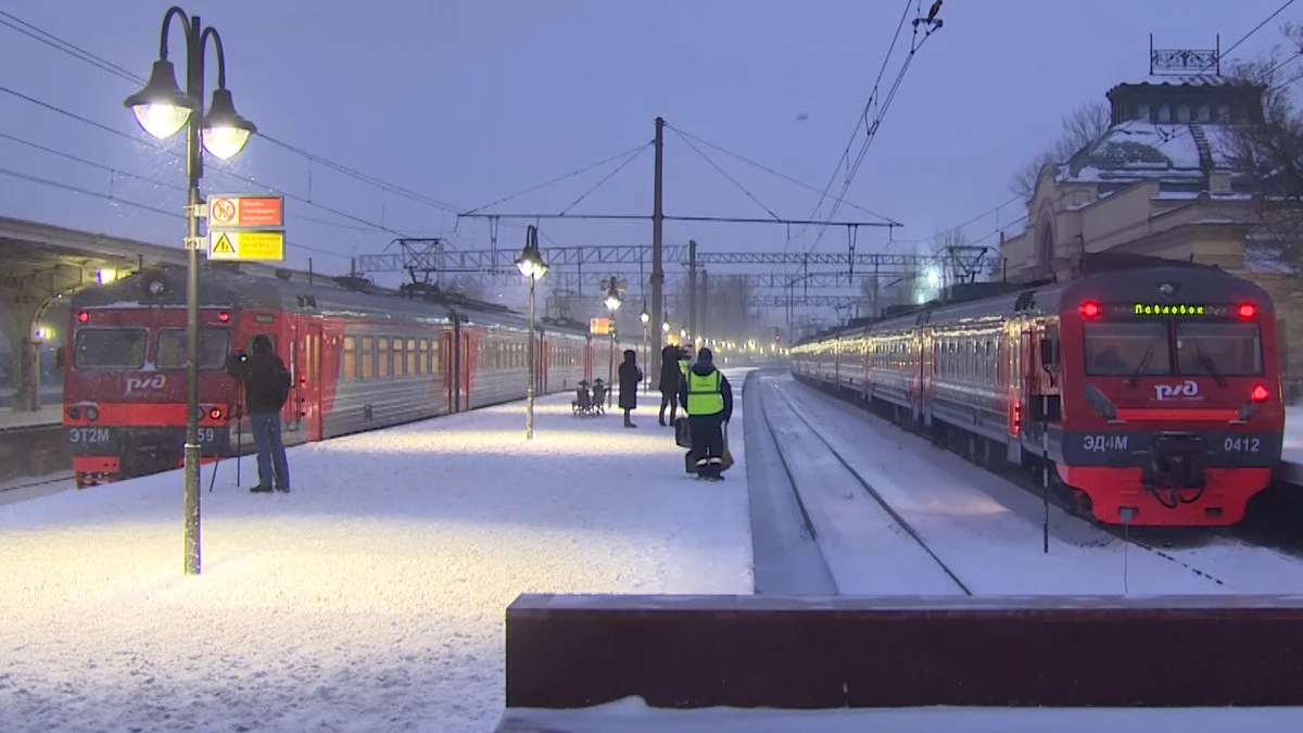 Единый абонемент на электрички ввели в Петербурге и области - tvspb.ru