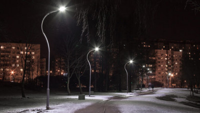 В Муринском парке проложат более 30 км кабеля для новых фонарей