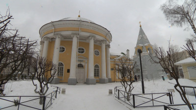 «Мать троих детей, хорошая женщина»: В храме Святой Троицы «Кулич и Пасха» рассказали об убитой жене священника