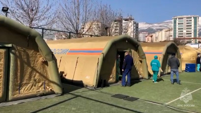 Российский аэромобильный госпиталь в Турции принял первых пациентов