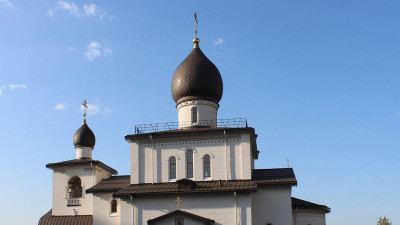 Неизвестный украл из храма на Парашютной улице шкатулку с церковным имуществом