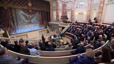 Как Всемирный клуб петербуржцев отметил свое 32-летие