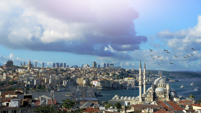 Новые землетрясения в Турции начались голубой вспышкой