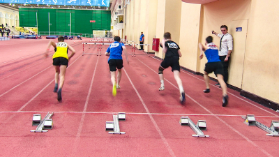 В юношеском первенстве Петербурга по легкой атлетике приняли участие 729 спортсменов