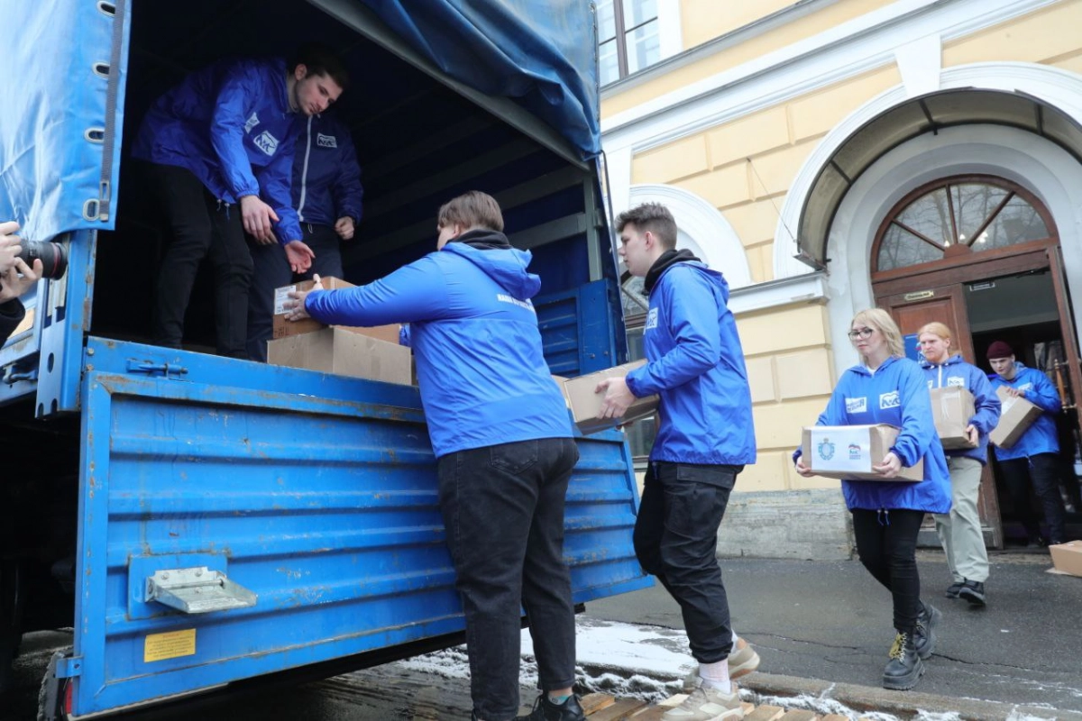 Петербург отправил в Мариуполь более ста тонн гуманитарной помощи - tvspb.ru