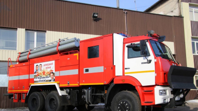 Службе МЧС ДНР передали первый в Республике бронированный спасательный автомобиль