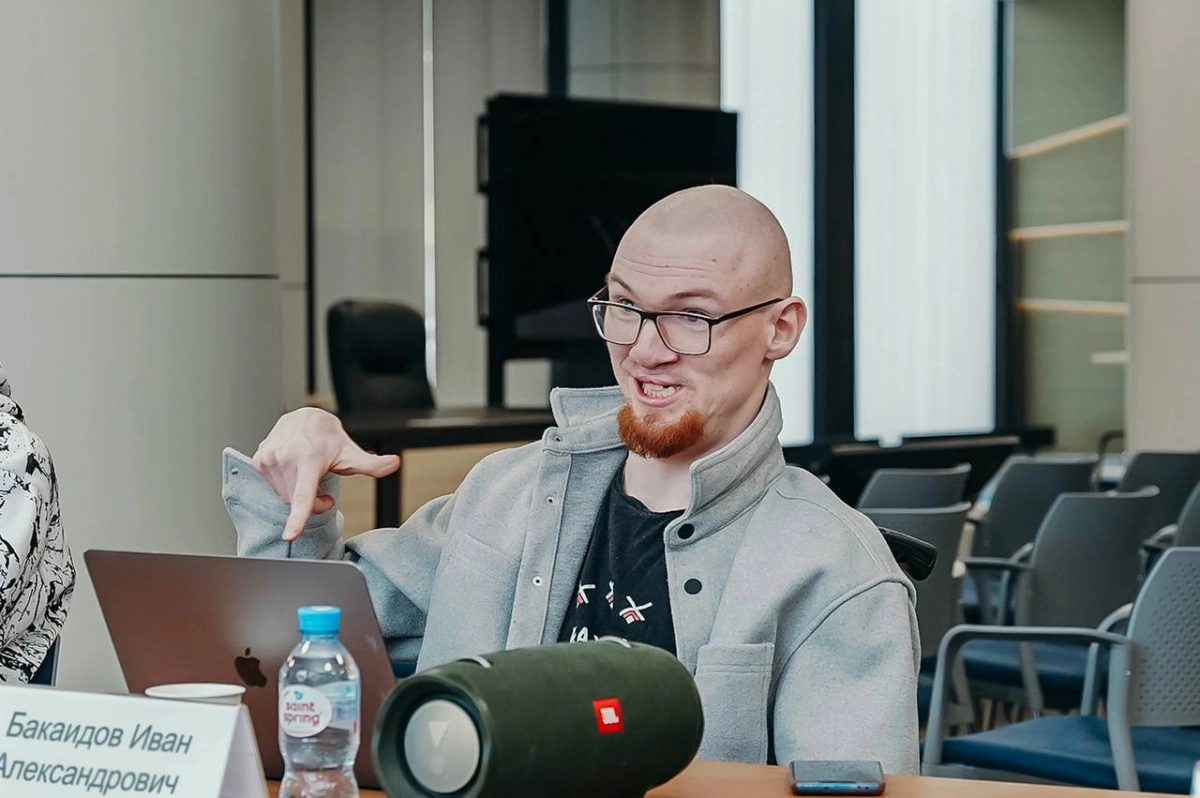 Программист из Петербурга придумал, как помочь бойцам, травмы которых связаны с потерей речи - tvspb.ru