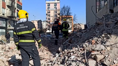 Плотная застройка и огромные площади: петербургские спасатели рассказали о разборе завалов в Адыямане