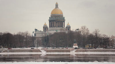 Петербург вошел в топ направлений для отдыха на 8 марта