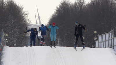 Более тысячи петербуржцев отметили День зимних видов спорта