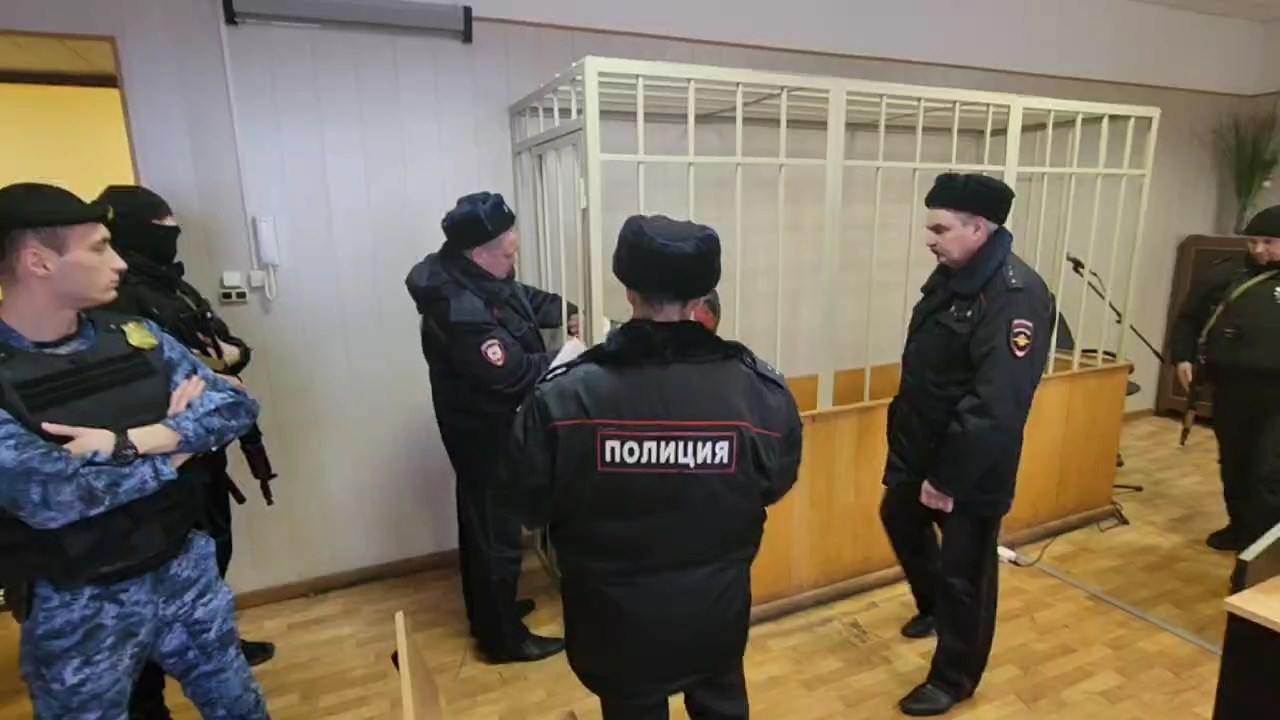 Уголовное дело завели на стрелявшего в судебного пристава мужчину в Нижнем Новгороде