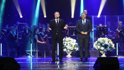 Петербурженок поздравили праздничным концертом в БКЗ «Октябрьский»
