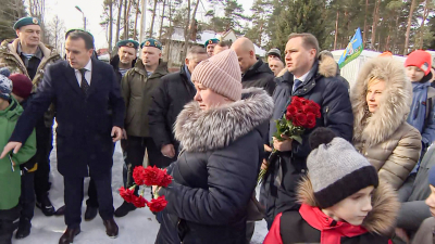 В Репино почтили память десантников, совершивших подвиг в Аргунском ущелье