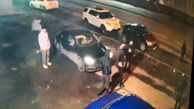 Вооруженная разборка у «Гигант Холла» попала на видео