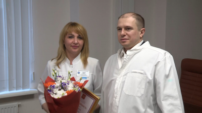Депутат Госдумы Романов поздравил с наступающим женским Днем медиков ВМА