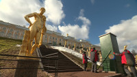 Скульптуры Большого каскада Петергофа освободят от зимних футляров