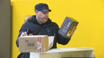 Бесплатная доставка и большие скидки: чем привлекают петербуржцев интернет-магазины
