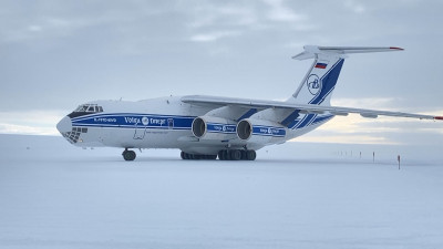 Российские полярники успешно завершили летний авиасезон в Антарктиде
