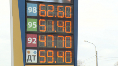 Петербург оказался в десятке регионов по доступности бензина