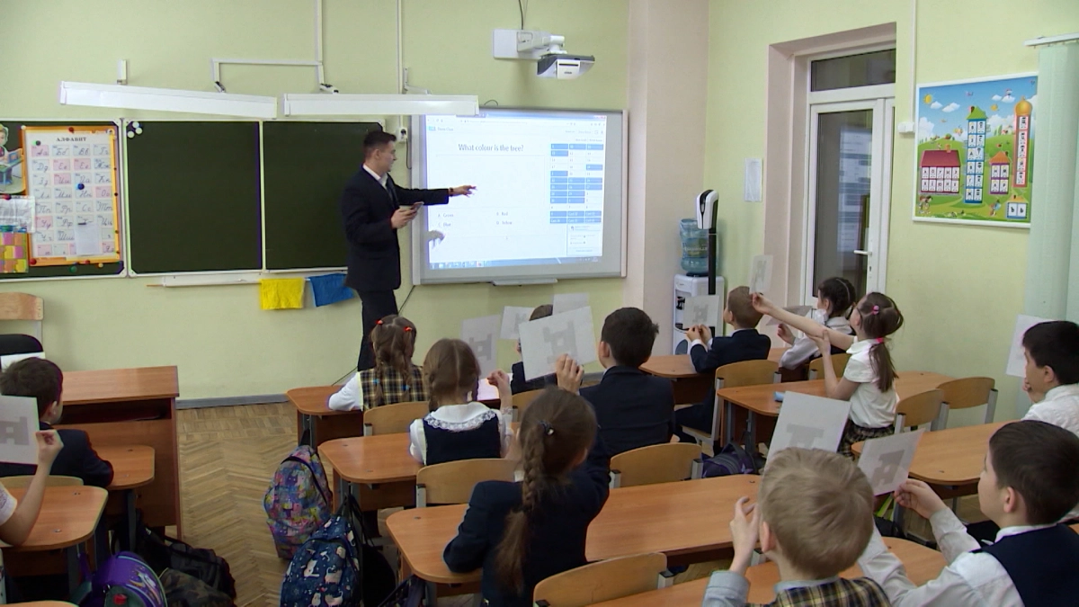 Петербуржцам объяснили, как компенсировать затраты на школьную форму - tvspb.ru