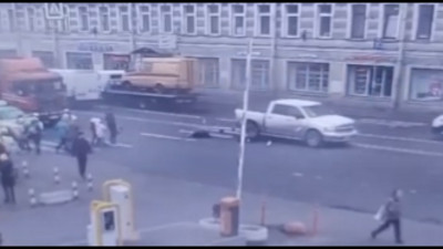 На видео попал водитель Dodge, сбивший двух школьников на Лермонтовском