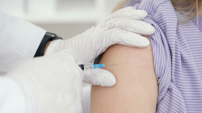 Больше 75 тысяч доз детской вакцины от гриппа поступило в Петербург