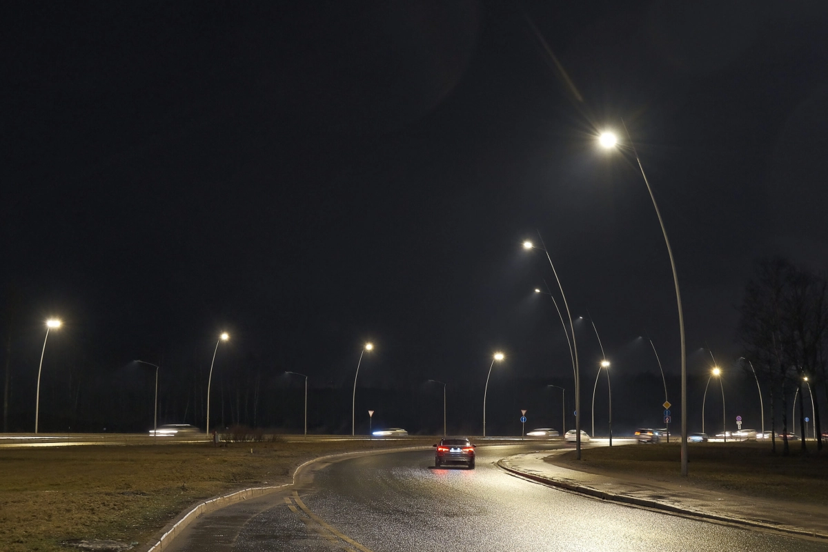 Дорогу к аэропорту Пулково осветили новые фонари - tvspb.ru